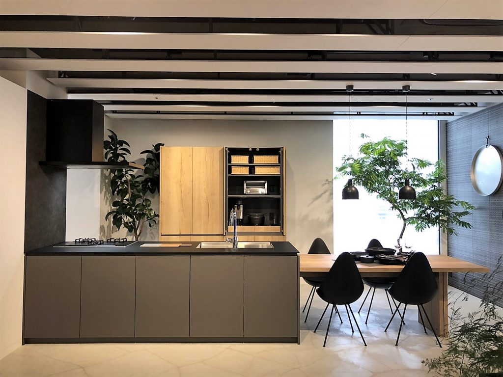 イージーオーダーキッチン「FUN×kitchen ファンキッチン」｜KOBE